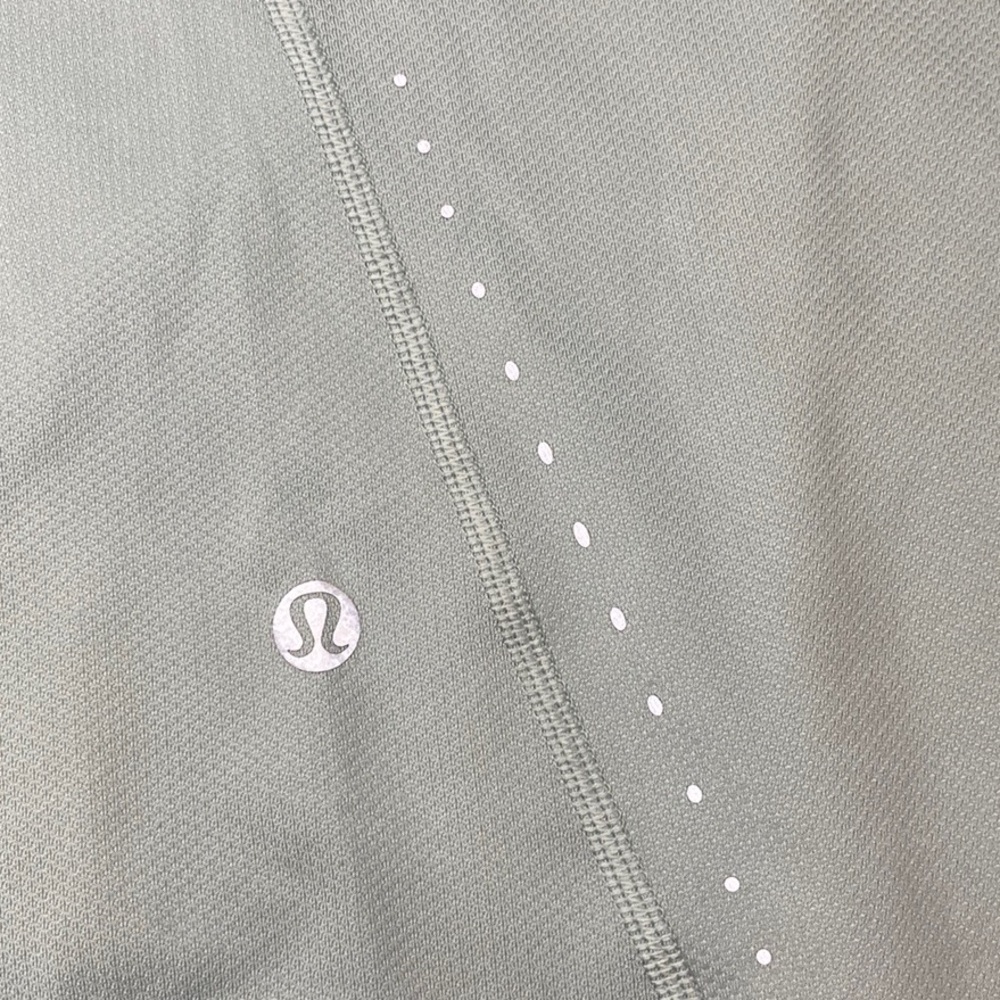 LULULEMON ATHLETICA HIGH NECK RUNNING AND TRAINING T-SHIRT